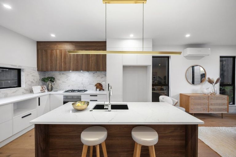 Photo of property in 41b Sunnynook Road, Forrest Hill, Auckland, 0620