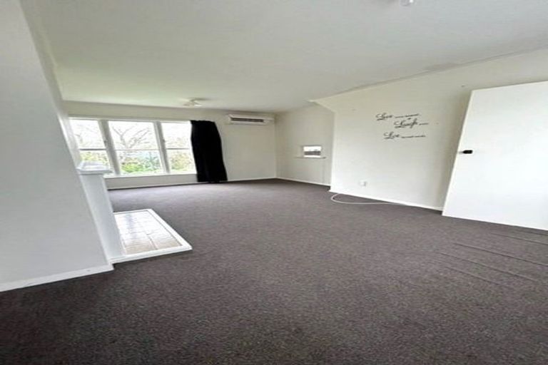 Photo of property in 27-33 Cheshire Street, Cannons Creek, Porirua, 5024