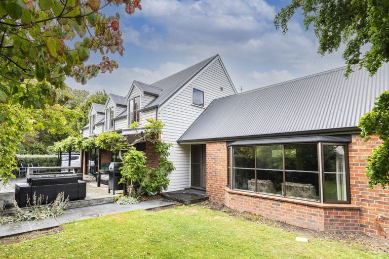 Photo of property in 82b Avonhead Road, Avonhead, Christchurch, 8042