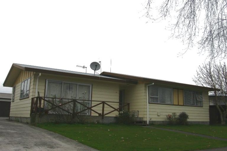 Photo of property in 84 Benmore Avenue, Cloverlea, Palmerston North, 4412