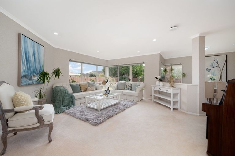 Photo of property in 22 Ballycullanie Place, Dannemora, Auckland, 2016