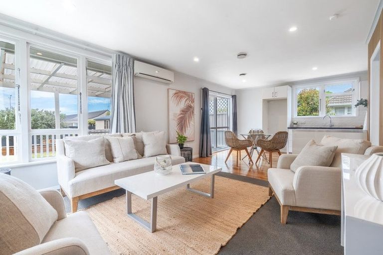 Photo of property in 22 Lambeth Crescent, Northcote, Christchurch, 8052