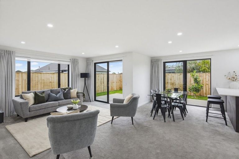 Photo of property in 21a Weraroa Road, Levin, 5510