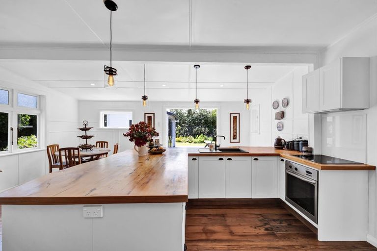 Photo of property in 53 Fox Street, Opunake, 4616