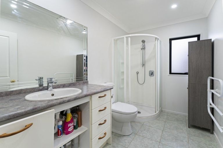 Photo of property in 223 Hill Road, The Gardens, Auckland, 2105