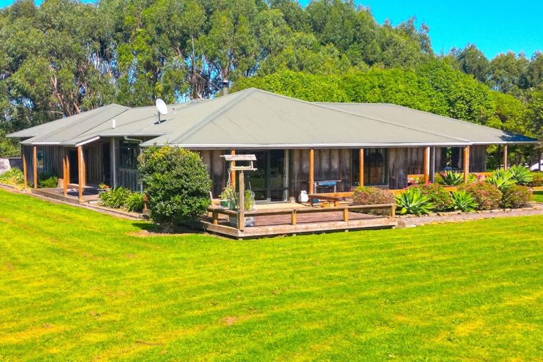 Photo of property in 208 Holmwood Road, Kaitoke, Whanganui, 4572
