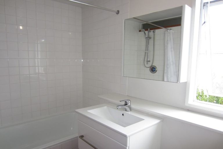 Photo of property in 2/511 Durham Street North, St Albans, Christchurch, 8014