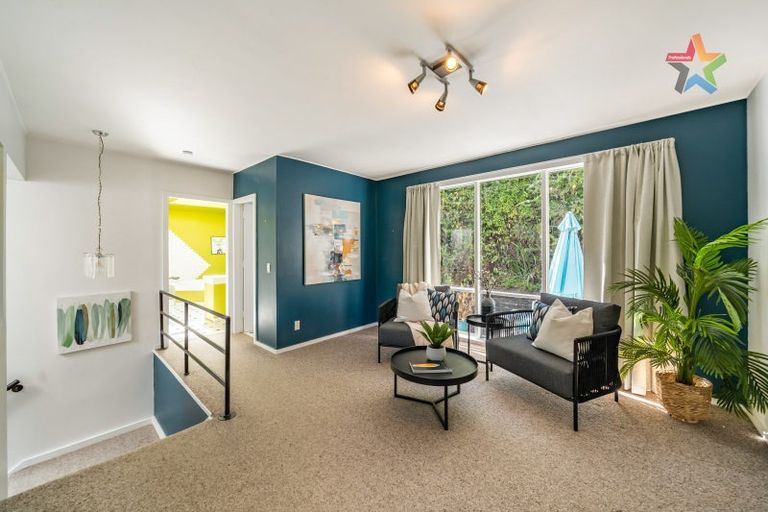 Photo of property in 12 Whiorau Grove, Lowry Bay, Lower Hutt, 5013