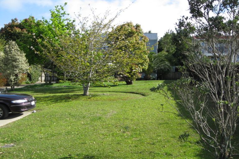 Photo of property in 3 Northfield Road, Waitakere, Auckland, 0816