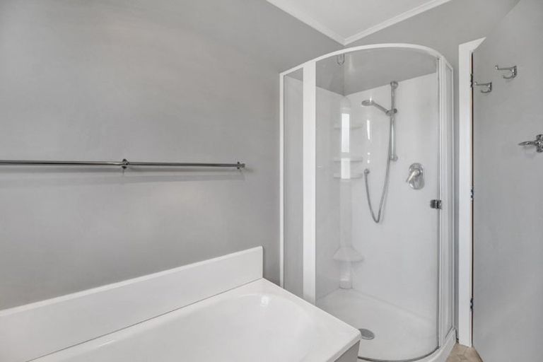 Photo of property in 8 Lydford Place, Spotswood, New Plymouth, 4310