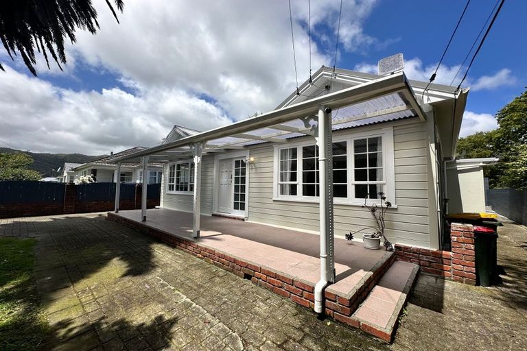 Photo of property in 172 Naenae Road, Naenae, Lower Hutt, 5011