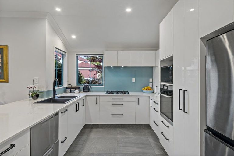 Photo of property in 3 Hobie Court, West Harbour, Auckland, 0618