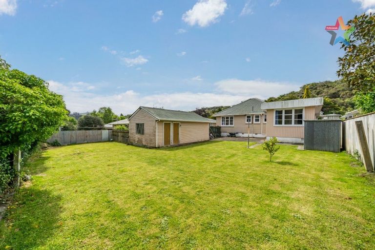 Photo of property in 36 Horoeka Street, Stokes Valley, Lower Hutt, 5019