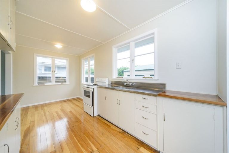 Photo of property in 65 Kettle Avenue, Awapuni, Palmerston North, 4412