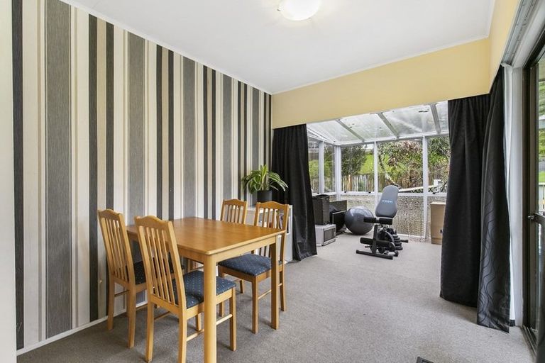 Photo of property in 1/53 Ayton Drive, Totara Vale, Auckland, 0629
