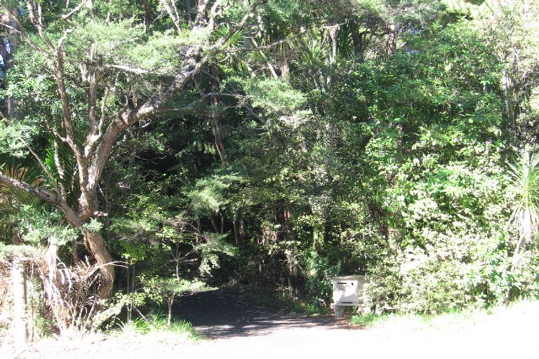 Photo of property in 138 Konini Road, Titirangi, Auckland, 0604