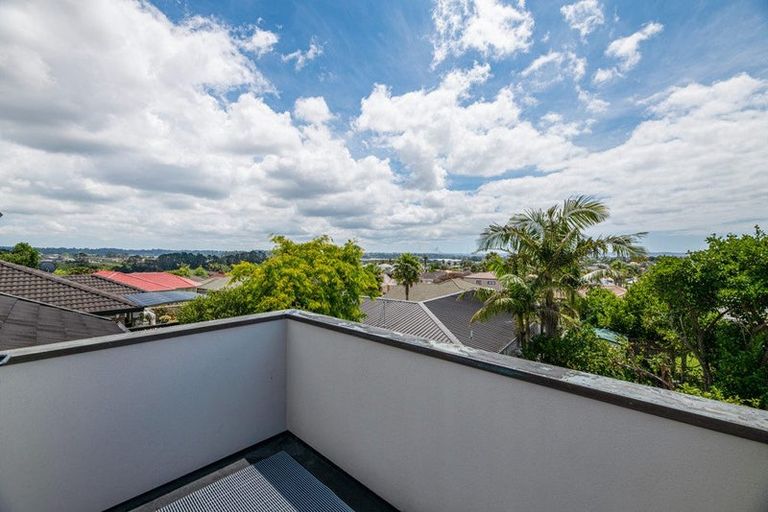 Photo of property in 19 Highfields Terrace, Henderson, Auckland, 0612