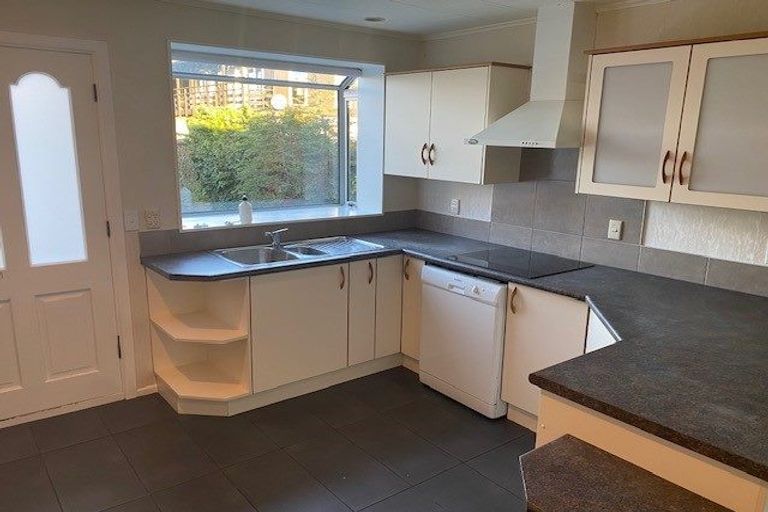 Photo of property in 9 Cintra Place, Casebrook, Christchurch, 8051