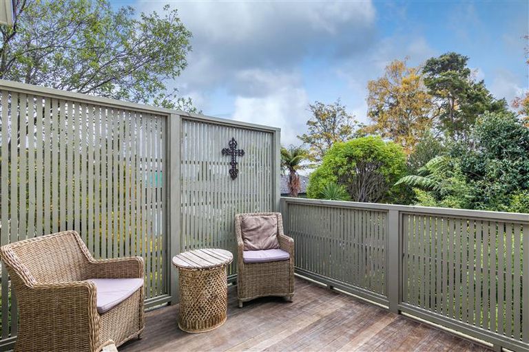 Photo of property in 104 Gillies Avenue, Taupo, 3330