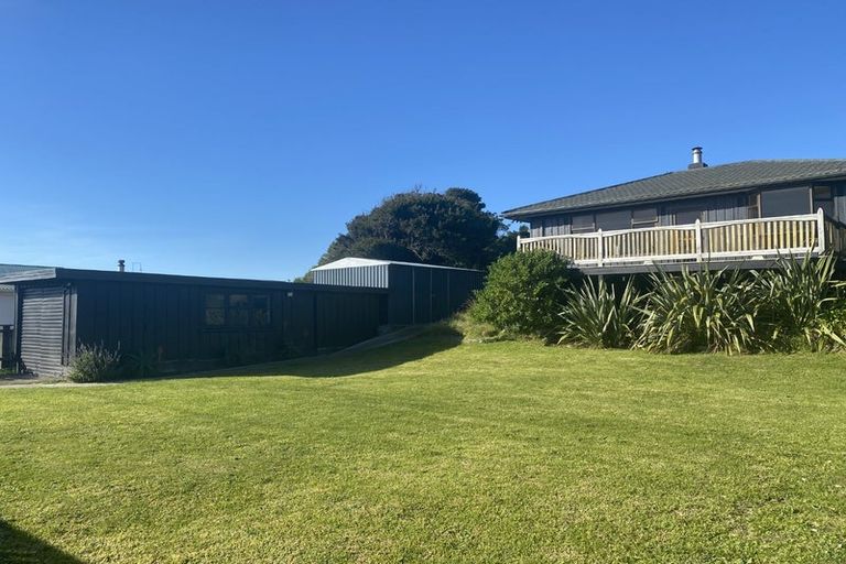 Photo of property in 22 Mahoe Street, Otaki Beach, Otaki, 5512