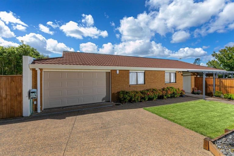 Photo of property in 59 Spence Road, Henderson, Auckland, 0612