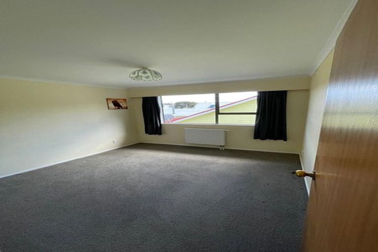 Photo of property in 54 Oroua Street, Eastbourne, Lower Hutt, 5013