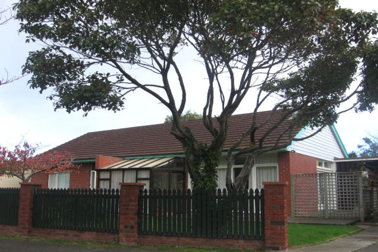 Photo of property in 36 Hinemoa Street, Waiwhetu, Lower Hutt, 5010