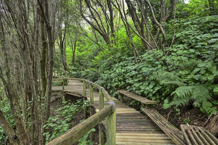 Photo of property in 41 Winifred Street, Okitu, Gisborne, 4010