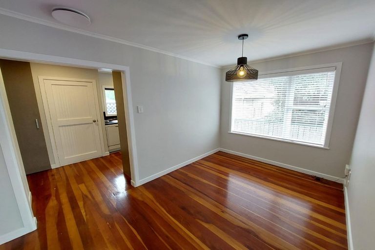 Photo of property in 4096 Great North Road, Glen Eden, Auckland, 0602