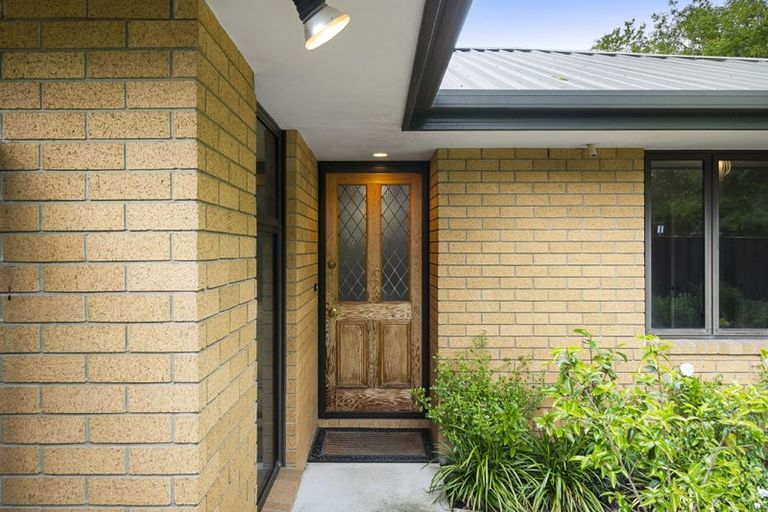 Photo of property in 5 Villa Grove, Ilam, Christchurch, 8041