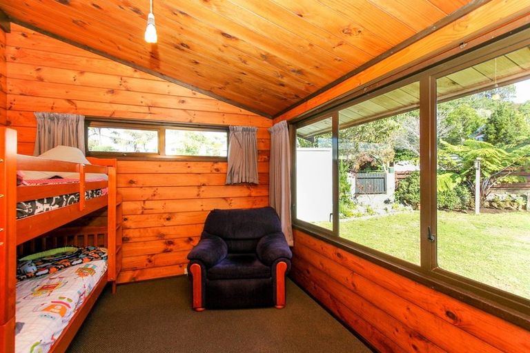 Photo of property in 77 Riversdale Drive, Merrilands, New Plymouth, 4312