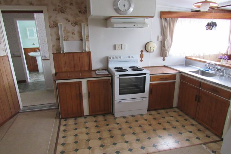 Photo of property in 49 Ngatai Street, Manaia, 4612