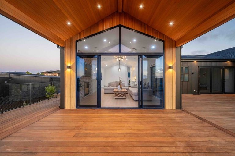 Photo of property in 9 Fisk Road, Pukekohe, 2120