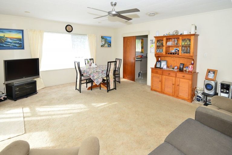 Photo of property in 13a The Circle, Manly, Whangaparaoa, 0930