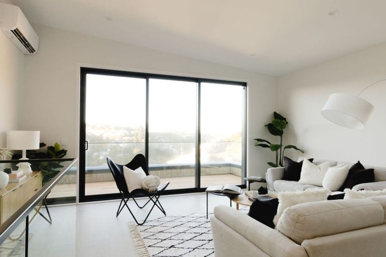 Photo of property in 119 Tiketike Way, Brooklyn, Wellington, 6021