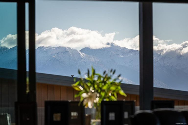 Photo of property in 10 Turnbull Crescent, Wanaka, 9305