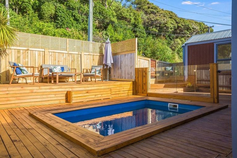 Photo of property in 53 Cluny Road, Plimmerton, Porirua, 5026
