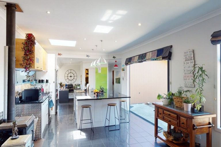 Photo of property in 571 Waitarere Beach Road, Waitarere Beach, Levin, 5510