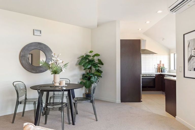 Photo of property in 2/11 Gum Lane, Queenstown, 9300