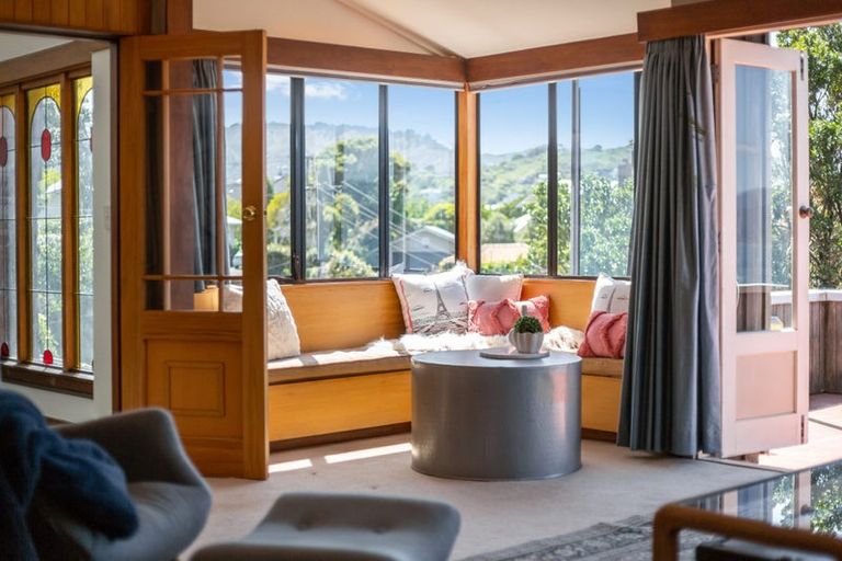 Photo of property in 31 Wadestown Road, Wadestown, Wellington, 6012