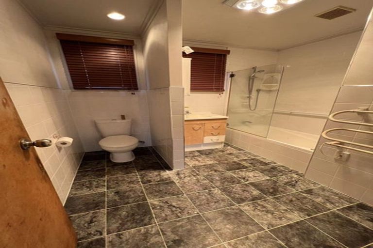 Photo of property in 18 James Street, Mangere East, Auckland, 2024