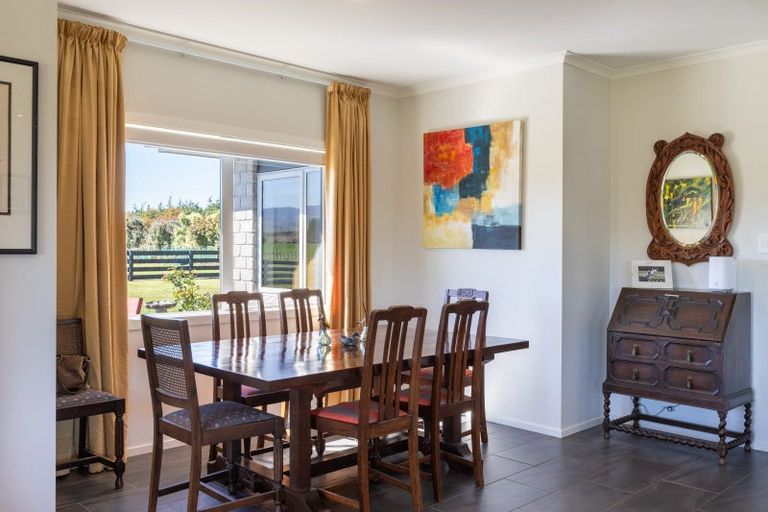 Photo of property in 11 Adelaide Road, Dannevirke, 4978