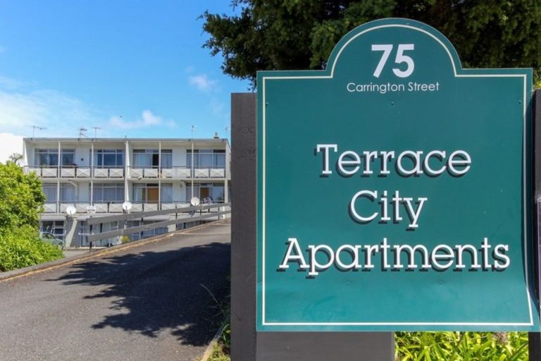 Photo of property in 8/75 Carrington Street, Lower Vogeltown, New Plymouth, 4310