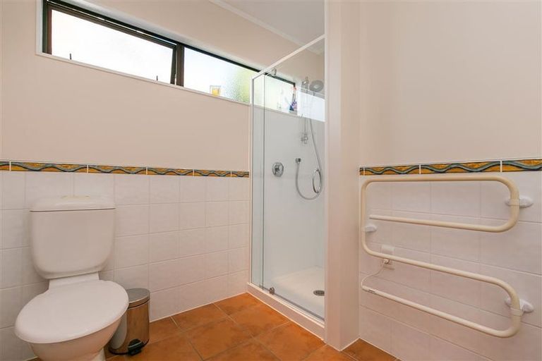 Photo of property in 74 Amapur Drive, Khandallah, Wellington, 6035