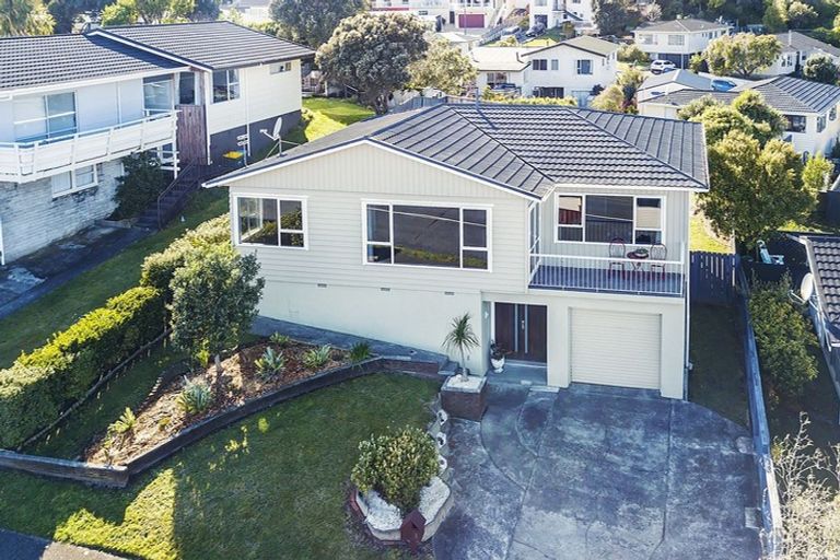 Photo of property in 2 Eskdale Road, Papakowhai, Porirua, 5024