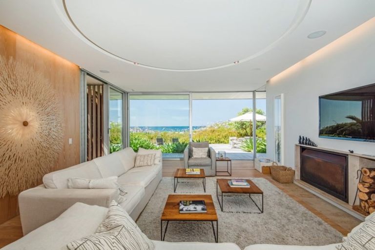 Photo of property in 24 Paku Drive, Tairua, 3508