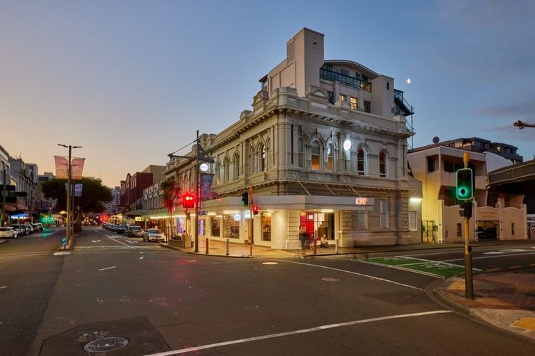 Photo of property in Maison Cabriole Building, 3/60 Courtenay Place, Te Aro, Wellington, 6011