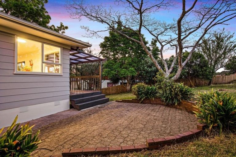 Photo of property in 1/263 Henderson Valley Road, Henderson, Auckland, 0612