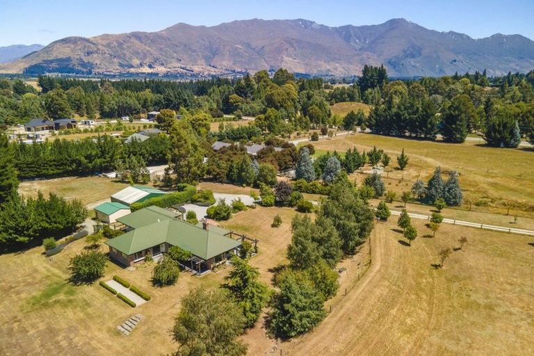 Photo of property in 11 Riverbank Road, Wanaka, 9382