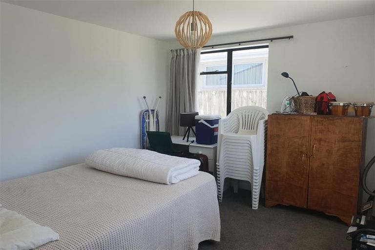 Photo of property in 422 Memorial Avenue, Burnside, Christchurch, 8053